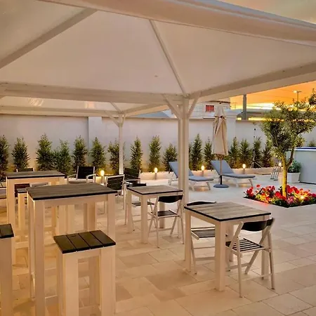 Corte Bianca Bed & Breakfast *